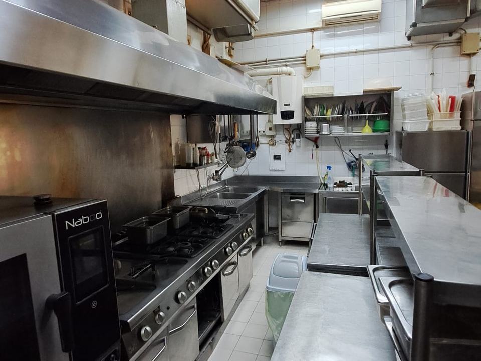 Cucina a gas e forno trivalente